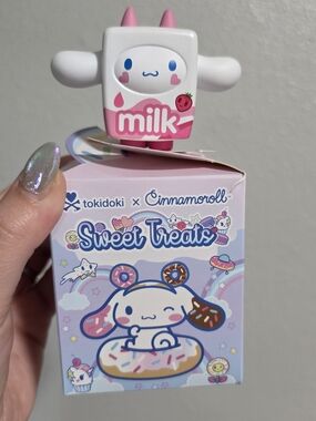 tokidoki x Cinnamoroll Sweet Treats Milk Figure - Pink & White